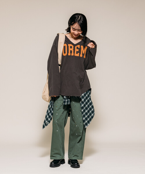 FREAK'S STORE(フリークスストア)の「ヴィンテージ Vネック ロゴ ロンT 限定展開(Tシャツ/カットソー・レディース・チャコール/オフホワイト/ワイン・フリ-)」の22枚目の写真