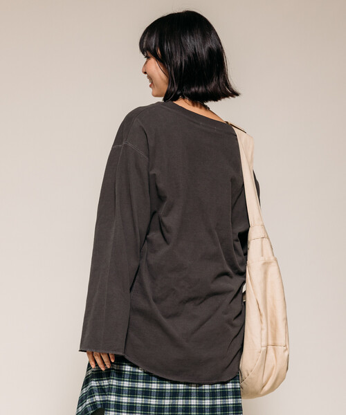 セール】ヴィンテージ Vネック ロゴ ロンT 限定展開（Tシャツ