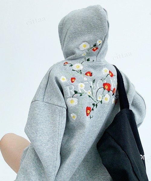 Dalfwin(ダールフィン)の「韓国ファッション RICECAKEバックフラワー刺繍フーディー(パーカー・レディース・グレー/ブラック・FREE)」の11枚目の写真