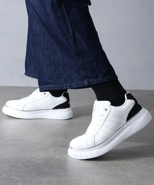 K-SWISS(ケースイス)の「【K-SWISS/ケースイス】 レディース 厚底 メタルライン スニーカー(スニーカー・レディース・ブラック×ゴールド/ホワイト×ピンク/ホワイト×シルバー・24.5cm/23.5cm/24cm/23cm/22.5cm)」の19枚目の写真