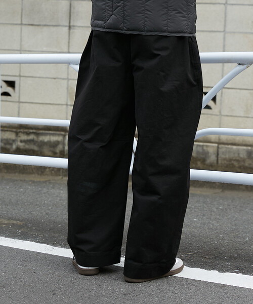 FREAK'S STORE（フリークスストア）の「PUBLUX/パブリュクス オーバーワイドカーブパンツ(限定展開)（その他パンツ・メンズ・チャコールグレー/ブラック/ベージュ・SMALL/MEDIUM/LARGE）」の9枚目の写真