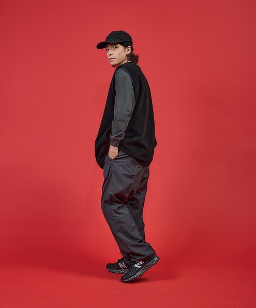 BURLAP OUTFITTER（バーラップアウトフィッター）の「SLEEVELESS VEST / スリーブレス ベスト（ベスト・メンズ・ブラック/ヘザーグレー・SMALL/MEDIUM/LARGE）」の5枚目の写真