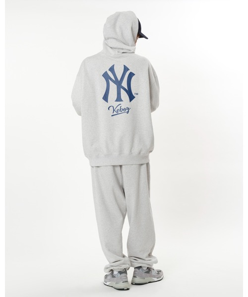 セール】KEBOZ × MLB NEW YORK YANKEES LOGO SWEAT HOODIE（パーカー