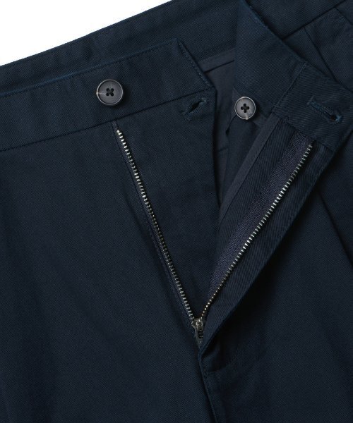MUSINSA STANDARD（ムシンサスタンダード）の「ツーピンタックワイドチノパンツ[ネイビー]（その他パンツ・メンズ・その他・40/38/42/36/34/28/29/32/30/31/33/26/27）」の4枚目の写真