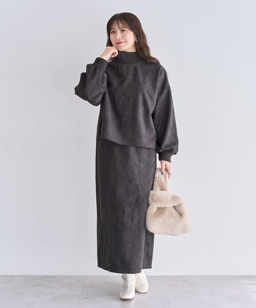 ELENCARE DUE（エレンカーレデュエ）の「・ELENCARE DUE エンボスプルオーバー（スウェット・レディース・ブラウン/チャコールグレー/アイボリー・FREE）」の14枚目の写真