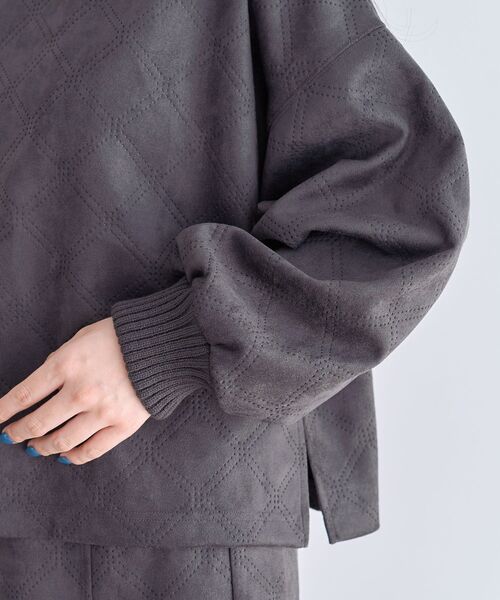 ELENCARE DUE（エレンカーレデュエ）の「・ELENCARE DUE エンボスプルオーバー（スウェット・レディース・ブラウン/チャコールグレー/アイボリー・FREE）」の20枚目の写真