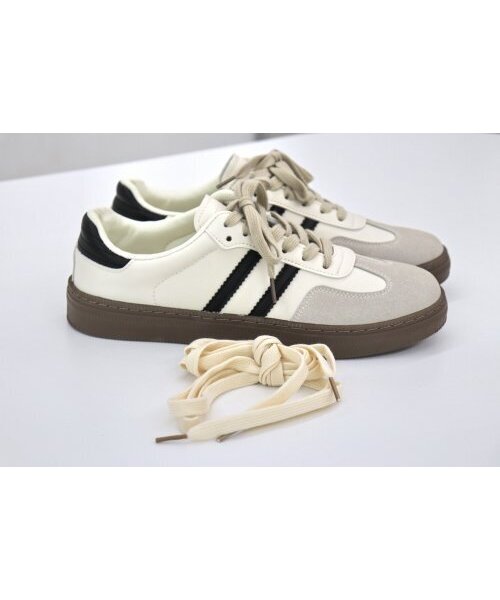 BUTTON SEOUL(ボタンソウル)の「男女共用オリジナルドイツ軍スニーカー (CLASSIC VEGAN)(スニーカー・レディース・その他・27cm/27.5cm/24cm/24.5cm/25cm/25.5cm/26cm/26.5cm/23cm/23.5cm)」の3枚目の写真