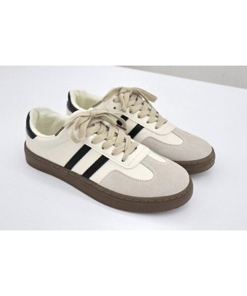 BUTTON SEOUL(ボタンソウル)の「男女共用オリジナルドイツ軍スニーカー (CLASSIC VEGAN)(スニーカー・レディース・その他・27cm/27.5cm/24cm/24.5cm/25cm/25.5cm/26cm/26.5cm/23cm/23.5cm)」の5枚目の写真