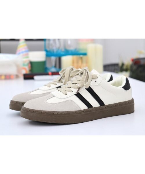 BUTTON SEOUL(ボタンソウル)の「男女共用オリジナルドイツ軍スニーカー (CLASSIC VEGAN)(スニーカー・レディース・その他・27cm/27.5cm/24cm/24.5cm/25cm/25.5cm/26cm/26.5cm/23cm/23.5cm)」の6枚目の写真