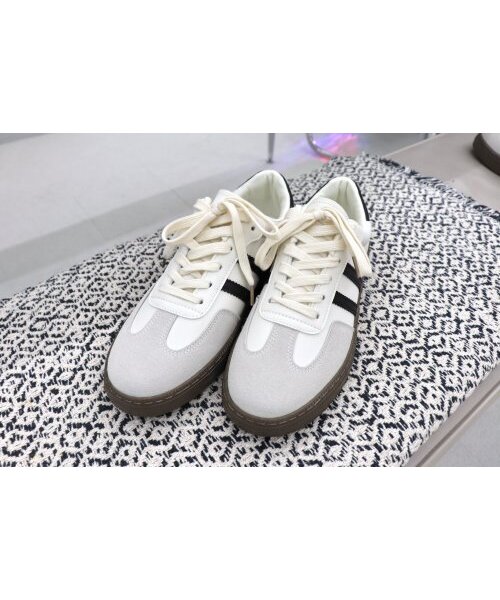 BUTTON SEOUL(ボタンソウル)の「男女共用オリジナルドイツ軍スニーカー (CLASSIC VEGAN)(スニーカー・レディース・その他・27cm/27.5cm/24cm/24.5cm/25cm/25.5cm/26cm/26.5cm/23cm/23.5cm)」の8枚目の写真