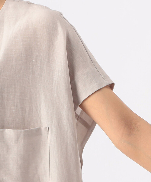 Gabardine K.T(ギャバジンケーティー)の「〔 +サイズ 〕 アセテートリネンタッサー クルーネックロングシャツジレ(ベスト・レディース・ブラック/ベージュ・13号)」の9枚目の写真