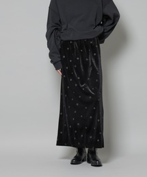 NANO universe（ナノユニバース）の「刺繍ベロアカットナロースカート(セットアップ可)（スカート）」