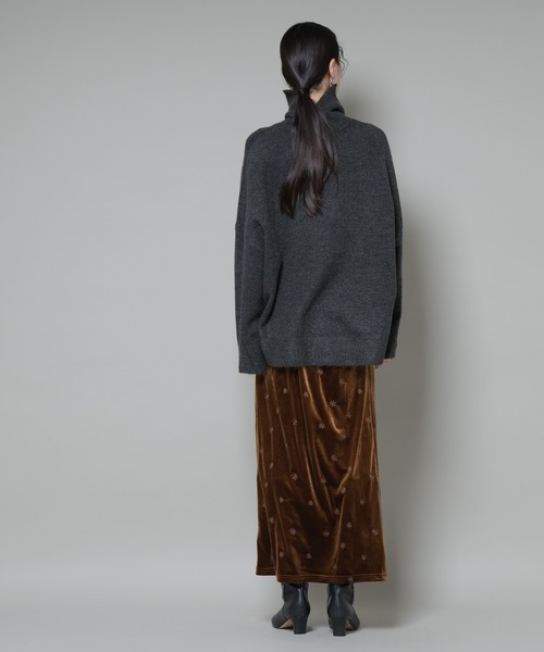 NANO universe（ナノユニバース）の「刺繍ベロアカットナロースカート(セットアップ可)（スカート・レディース・ブラック/ブラウン/ベージュ・FREE）」の17枚目の写真