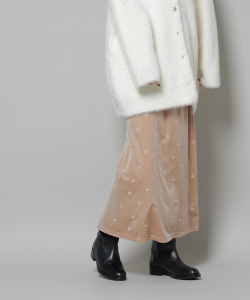 NANO universe（ナノユニバース）の「刺繍ベロアカットナロースカート(セットアップ可)（スカート・レディース・ブラック/ブラウン/ベージュ・FREE）」の22枚目の写真