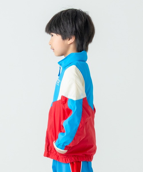 DILASH(ディラッシュ)の「【フード収納可】マルチカラーウィンドブレーカー(ナイロンジャケット)(ナイロンジャケット・キッズ・グリーン/チャコールグレー/ブルー・100/110/120/130/140/80/90)」の9枚目の写真