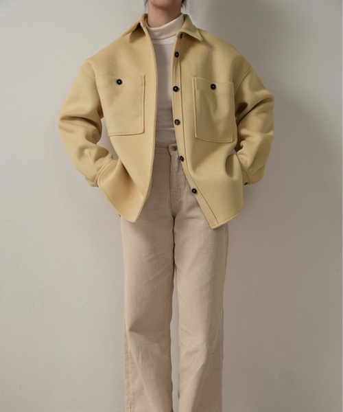 lawgy（ラウジー）の「embroidery big pocket shirt like coat / エンブロイダリービッグポケットシャツライクコート（その他アウター・レディース・ホワイト/クリーム/ブラック・FREE）」の3枚目の写真