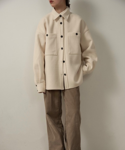 lawgy（ラウジー）の「embroidery big pocket shirt like coat / エンブロイダリービッグポケットシャツライクコート（その他アウター・レディース・ホワイト/クリーム/ブラック・FREE）」の8枚目の写真