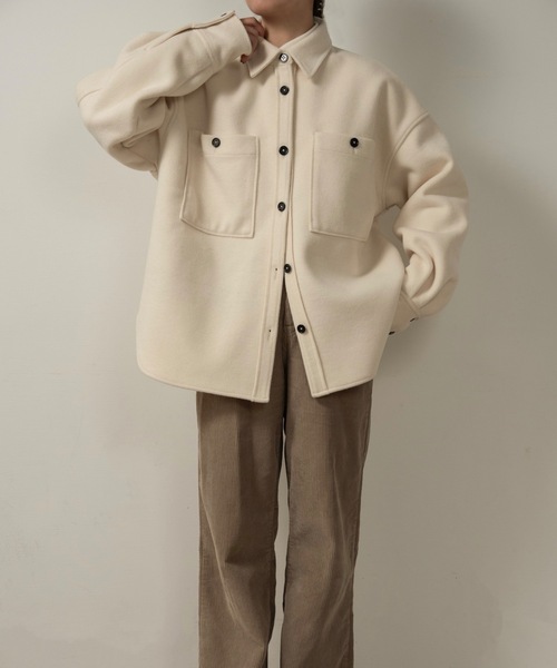 lawgy（ラウジー）の「embroidery big pocket shirt like coat / エンブロイダリービッグポケットシャツライクコート（その他アウター・レディース・ホワイト/クリーム/ブラック・FREE）」の7枚目の写真