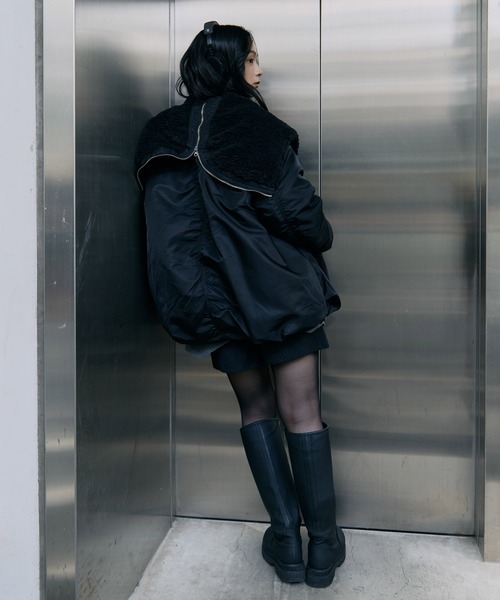 CLANE（クラネ）の「【CLANE/クラネ】《STUDIOUS別注》ONLINE限定復刻 BALLOON DESIGN HOODED N3B/バルーンデザインフーディッドN3B（ミリタリージャケット・レディース・ブラック/カーキ・1/2）」の4枚目の写真