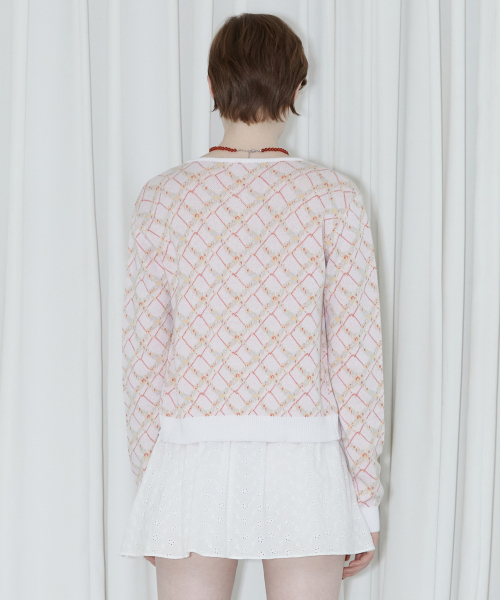 SINOON（シヌーン）の「FLOWER PATTERN CARDIGAN (OFF WHITE)（カーディガン/ボレロ・レディース・アイボリー・FREE）」の4枚目の写真
