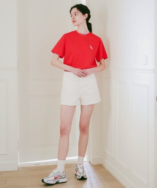 LOSSYROW（ロッシロー）の「Signature Logo Half-Sleeve T-shirt Red（Tシャツ/カットソー・レディース・その他・FREE）」の4枚目の写真