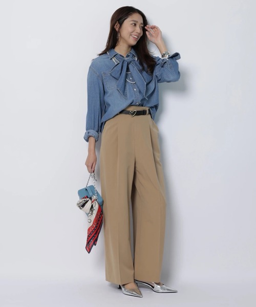 JUSGLITTY（ジャスグリッティー）の「デニムリボン付シャツ（シャツ/ブラウス・レディース・サックスブルー/ピンク/ライトブルー・2/1）」の13枚目の写真