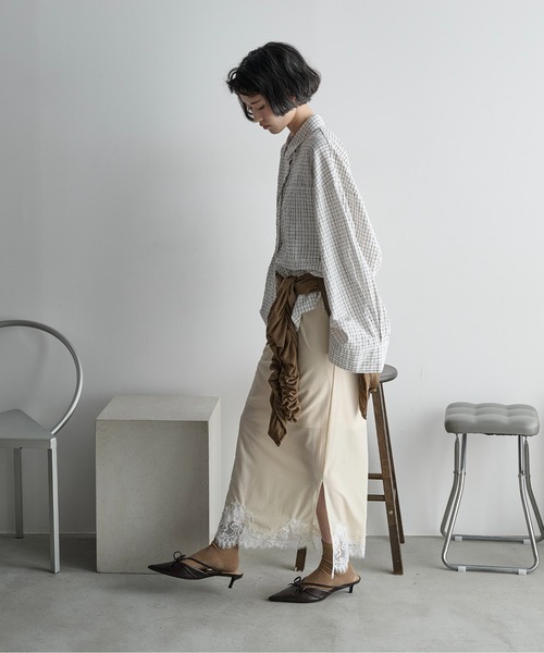 THE YOn（ザヨン）の「レースヘムベロアナロースカート（スカート・レディース・オフホワイト/イエロー/モカ・FREE）」の14枚目の写真