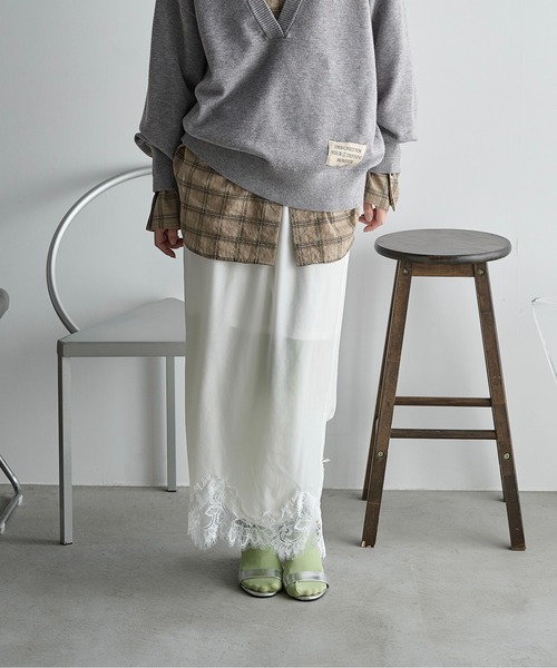 THE YOn（ザヨン）の「レースヘムベロアナロースカート（スカート・レディース・オフホワイト/イエロー/モカ・FREE）」の15枚目の写真