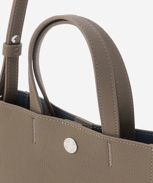 ORCIVAL(オーシバル)の「ORCIVAL | ダブルフェイスレザー 2WAYトートバッグ UNISEX(トートバッグ・レディース・ブラウン系その他2/ブラック/ベージュ系その他・-)」の11枚目の写真