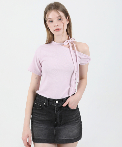 CATTLINE（カトリン）の「オフショルダーねじり半袖Tシャツ（ピンク）（Tシャツ/カットソー・レディース・その他・FREE）」の3枚目の写真