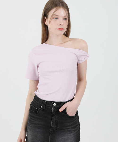 CATTLINE（カトリン）の「オフショルダーねじり半袖Tシャツ（ピンク）（Tシャツ/カットソー・レディース・その他・FREE）」の11枚目の写真