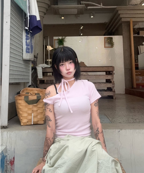 CATTLINE（カトリン）の「オフショルダーねじり半袖Tシャツ（ピンク）（Tシャツ/カットソー・レディース・その他・FREE）」の13枚目の写真