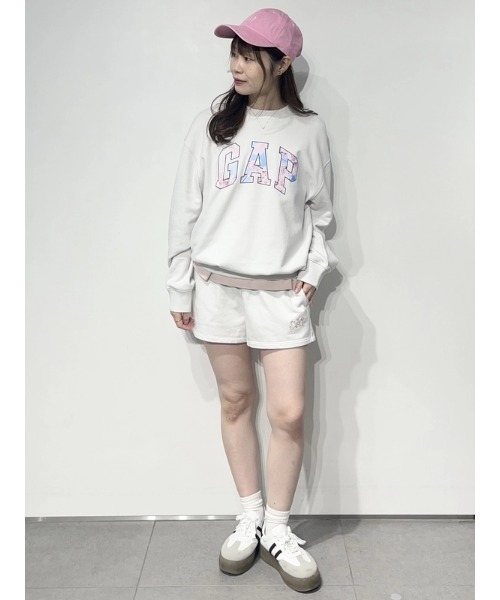 GAP(ギャップ)の「ヴィンテージソフト SAKURA フレンチテリー リラックスフィット スウェットショートパンツ(その他パンツ・レディース・ピンク/ホワイト・XS/S/M/L/XXS)」の9枚目の写真