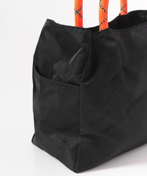 NOMADIS（ノマディス）の「『一部別注カラー』NOMADIS　SAC2 W/16（トートバッグ・レディース・ベージュ/ブラック・-）」の4枚目の写真