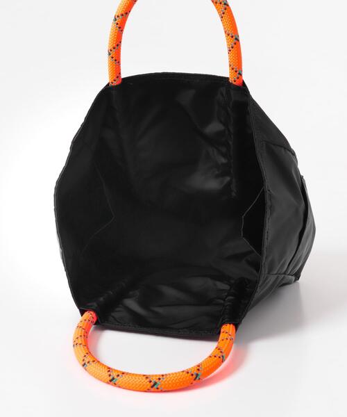 NOMADIS（ノマディス）の「『一部別注カラー』NOMADIS　SAC2 W/16（トートバッグ・レディース・ベージュ/ブラック・-）」の3枚目の写真