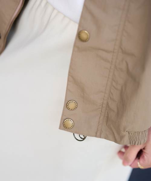 FRAMeWORK(フレームワーク)の「BARBOUR/バブアー 別注TRANSPORT ブルゾン(その他アウター・レディース・ベージュ/モカ・FREE)」の4枚目の写真