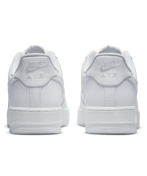 NIKE(ナイキ)の「【NIKE】CW2288-111 NIKE AIR FORCE 1 '07 エア フォース 1 '07(スニーカー・メンズ・ホワイト・27/28.5/27.5/28/26.5)」の2枚目の写真