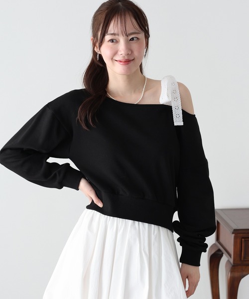 BLUEEAST（ブルーイースト）の「レースリボンオフショルスウェット（スウェット・レディース・アイボリー/ブラック/グレー・MEDIUM）」の12枚目の写真