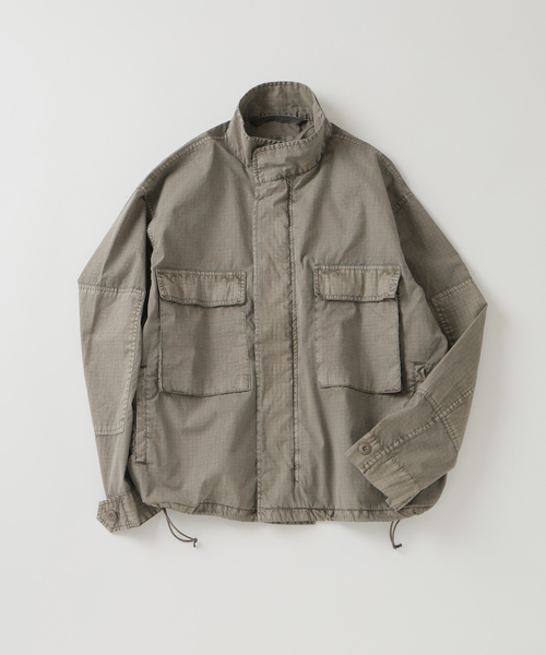 JOURNAL STANDARD relume(ジャーナルスタンダード レリューム)の「フェード加工 BDU リップストップ ジャケット(ミリタリージャケット・メンズ・チャコールグレー/ベージュ/オリーブ・MEDIUM/LARGE)」の2枚目の写真