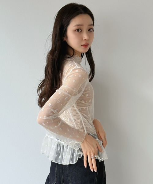 Jewelobe(ジュエローブ)の「フラワードットチュールペプラムシアートップス(Tシャツ/カットソー・レディース・ブラック/アイボリー・FREE)」の16枚目の写真