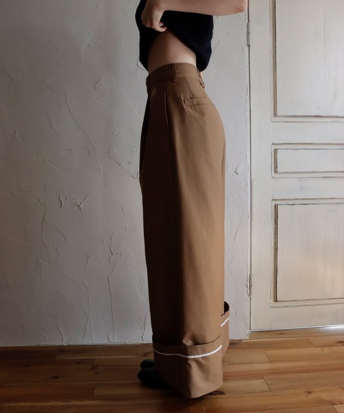 mieya mieya(ミーヤミーヤ)の「【mieya mieya】PREPPY CUFFS WIDE-LEG PT/プレッピーカフスワイドレッグパンツ(スラックス・レディース・キャメル/ネイビー・SMALL/MEDIUM)」の16枚目の写真