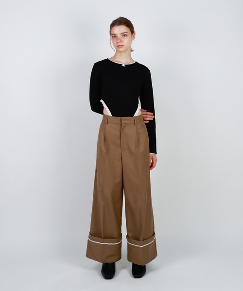 mieya mieya(ミーヤミーヤ)の「【mieya mieya】PREPPY CUFFS WIDE-LEG PT/プレッピーカフスワイドレッグパンツ(スラックス・レディース・キャメル/ネイビー・SMALL/MEDIUM)」の8枚目の写真