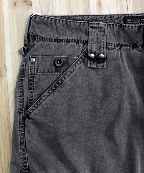 AVIREX(アヴィレックス)の「PIGMENT TAPING CARGO PANTS(カーゴパンツ・メンズ・ブラック/オリーブ/カーキ/カモフラージュ・M/XL/XXL/L)」の22枚目の写真