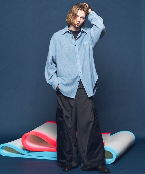 MAISON SPECIAL(メゾンスペシャル)の「《UNISEX》Different Material Docking Prime-Wide Field Pants/異素材ドッキングプライムワイドフィールドパンツ【MAISON SPECIAL/メゾンスペシャル】(カーゴパンツ・メンズ・チャコールグレー/ブラック・1/0/2)」の5枚目の写真