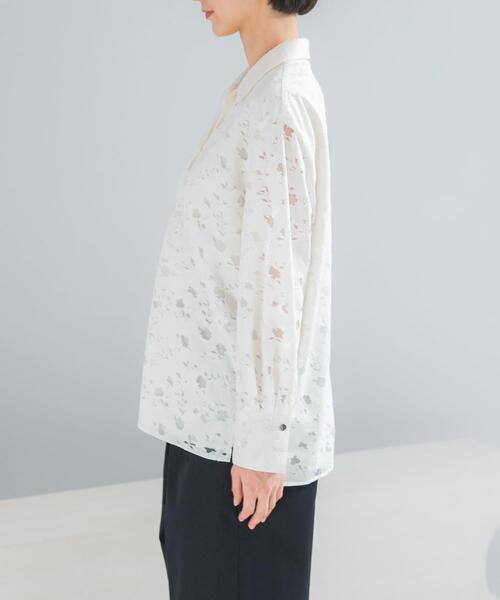 URBAN RESEARCH ROSSO WOMEN(アーバンリサーチ ロッソ)の「オープンカラーレースシャツ(シャツ/ブラウス・レディース・オフホワイト・FREE)」の10枚目の写真