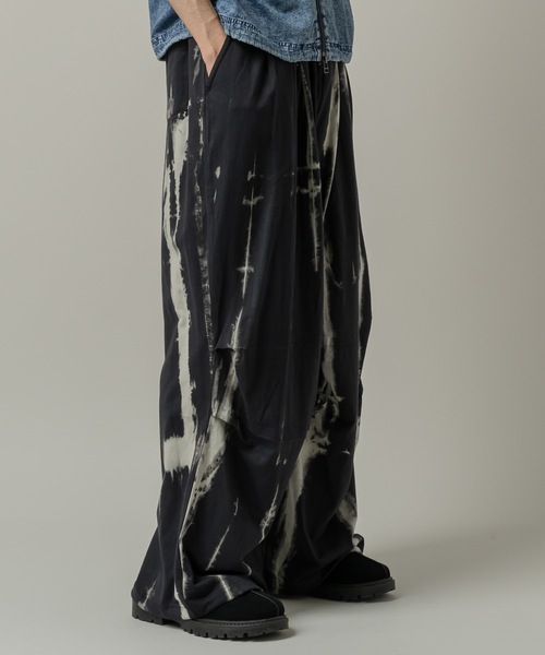 CASPER JOHN(キャスパージョン)の「Tie dye sweat pants/タイダイスウェットパンツ(スウェットパンツ・メンズ・ブルー/レッド/ブラック・MEDIUM/LARGE/SMALL/X-SMALL)」の21枚目の写真