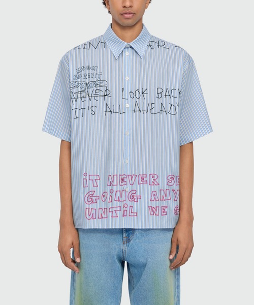 MSGM(エムエスジーエム)の「MSGMグラフィティ ストライプ ポプリンシャツ(シャツ/ブラウス・メンズ・ライトブルー・38/37)」の2枚目の写真