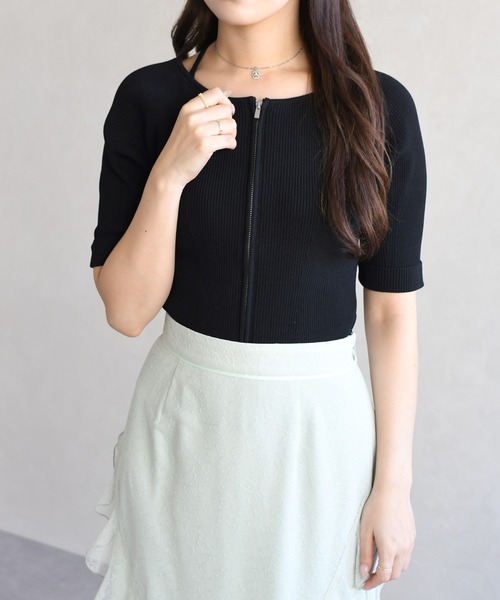 31 Sons de mode（トランテアン　ソン　ドゥ　モード）の「2026春夏新作 ホルターネックジップニット（ニット/セーター・レディース・グリーン/イエロー/ブラック・ﾌﾘ-）」の6枚目の写真