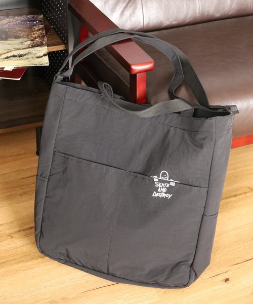 THRASHER(スラッシャー)の「THRASHER TOTE SHOULDER L 2WAY トート ショルダーバッグ(トートバッグ・メンズ・ブラック×ホワイト/ブラック系・FREE)」の2枚目の写真