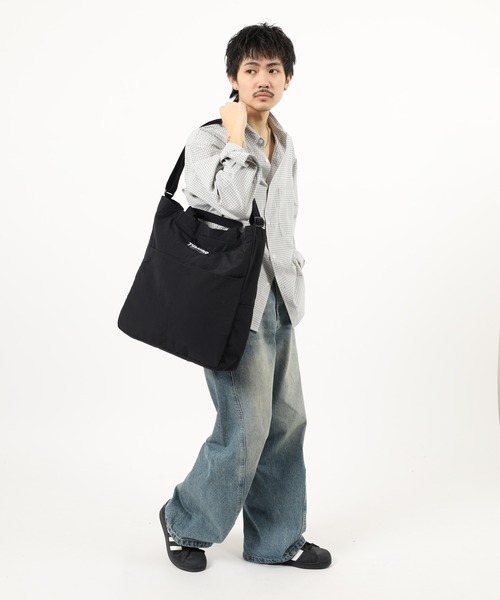 THRASHER(スラッシャー)の「THRASHER TOTE SHOULDER L 2WAY トート ショルダーバッグ(トートバッグ・メンズ・ブラック×ホワイト/ブラック系・FREE)」の22枚目の写真